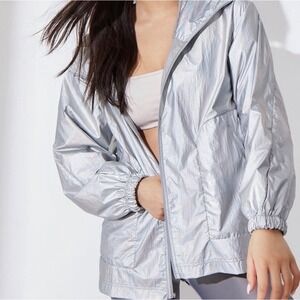 Noli Metallic Silver Lightweight Hooded Zip Up Jacket Women's Size S Nylon